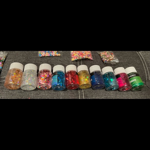 Resin intial key chains - Picture 11 of 12